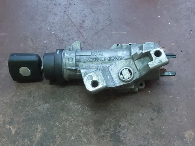 bontott VW POLO IV Gyújtáskapcsoló Házzal