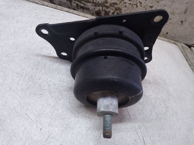 bontott VW POLO IV Motor Tartó Bak Jobb