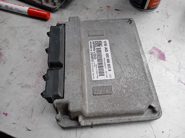 bontott VW POLO IV Motorvezérlő