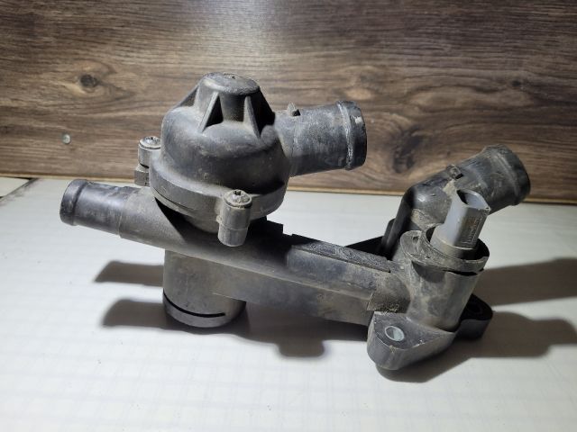 bontott VW POLO IV Termosztátház