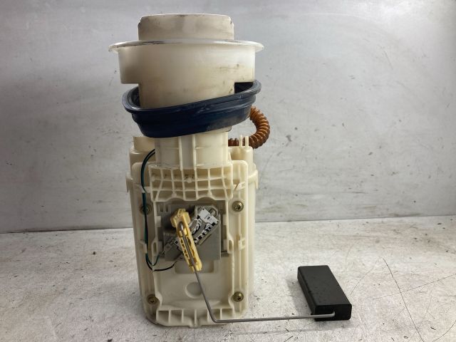 bontott VW POLO IV Üzemanyag Szivattyú