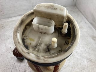 bontott VW POLO IV Üzemanyag Szivattyú