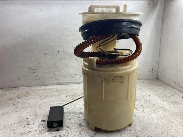 bontott VW POLO IV Üzemanyag Szivattyú