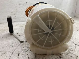 bontott VW POLO IV Üzemanyag Szivattyú