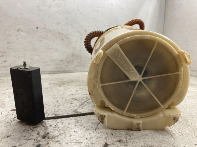 bontott VW POLO IV Üzemanyag Szivattyú