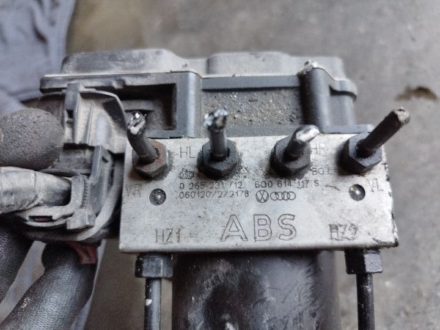 bontott VW POLO IV ABS Kocka