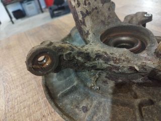 bontott VW POLO IV Bal első Csonkállvány Kerékaggyal