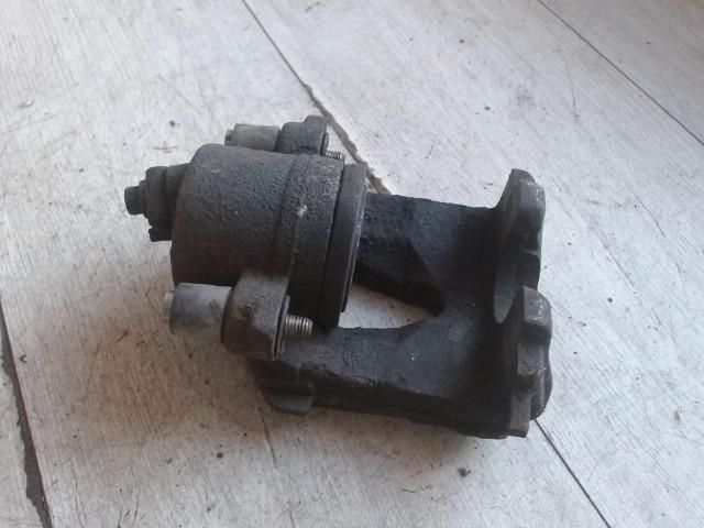 bontott VW POLO IV Bal első Féknyereg Munkahengerrel