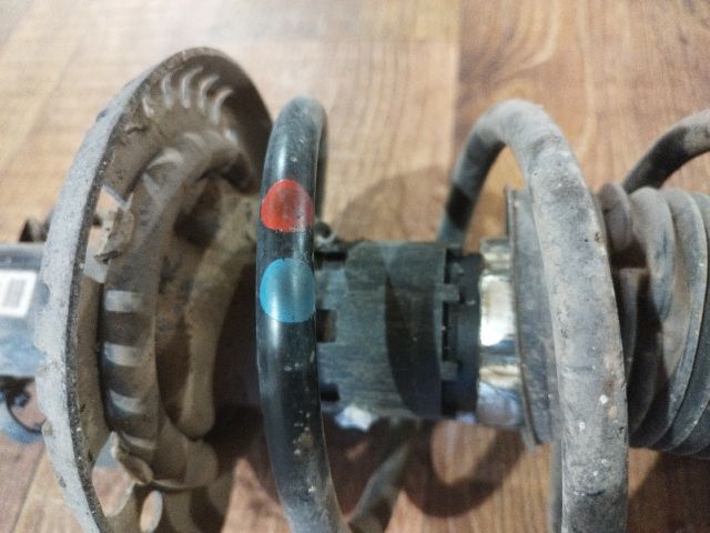 bontott VW POLO IV Bal első Lengéscsillapító