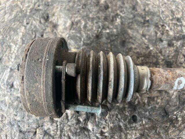 bontott VW POLO IV Bal Féltengely