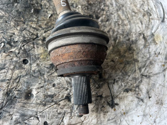 bontott VW POLO IV Bal Féltengely