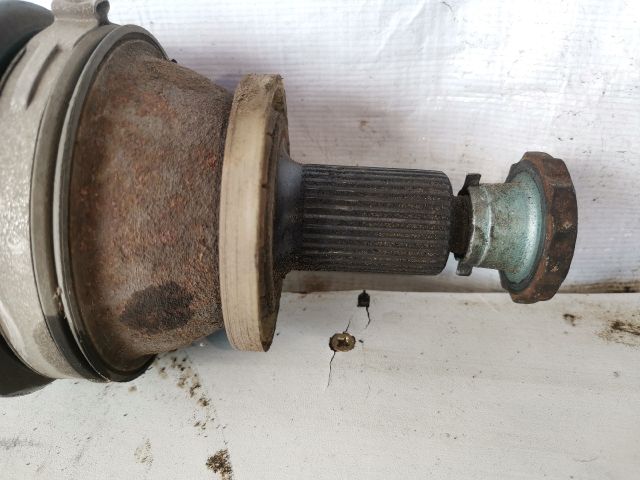 bontott VW POLO IV Bal Féltengely