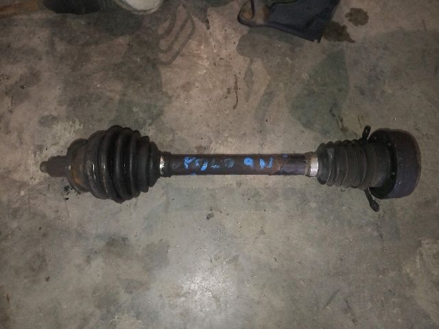 bontott VW POLO IV Bal Féltengely