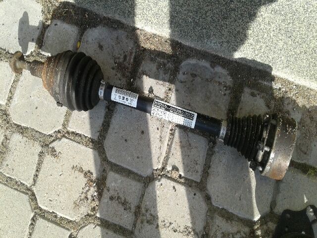 bontott VW POLO IV Bal Féltengely