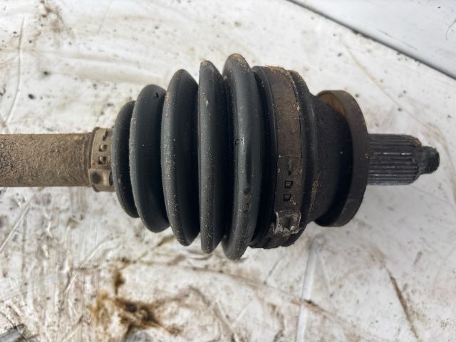 bontott VW POLO IV Bal Féltengely