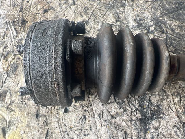 bontott VW POLO IV Bal Féltengely