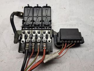 bontott VW POLO IV Biztosítéktábla Motortér