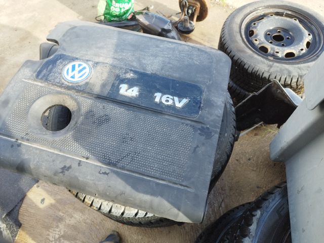 bontott VW POLO IV Felső Motorburkolat