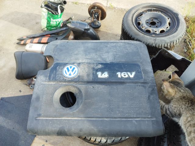 bontott VW POLO IV Felső Motorburkolat