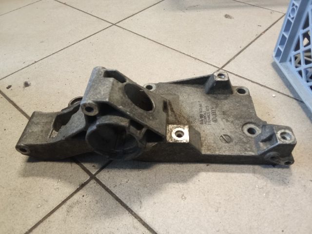 bontott VW POLO IV Generátor Tartó Bak