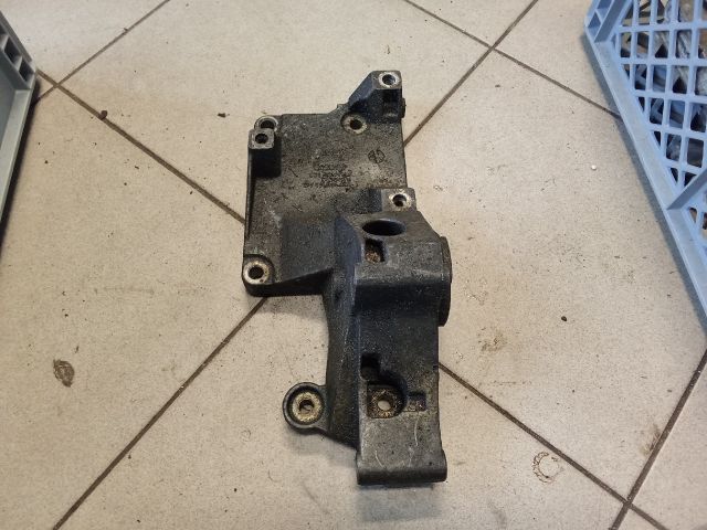 bontott VW POLO IV Generátor Tartó Bak