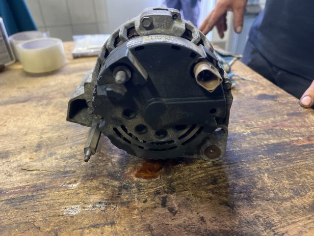 bontott VW POLO IV Generátor