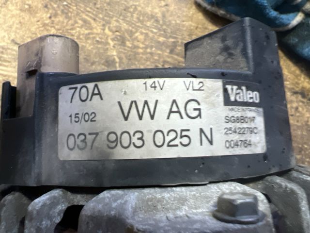 bontott VW POLO IV Generátor