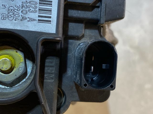 bontott VW POLO IV Generátor