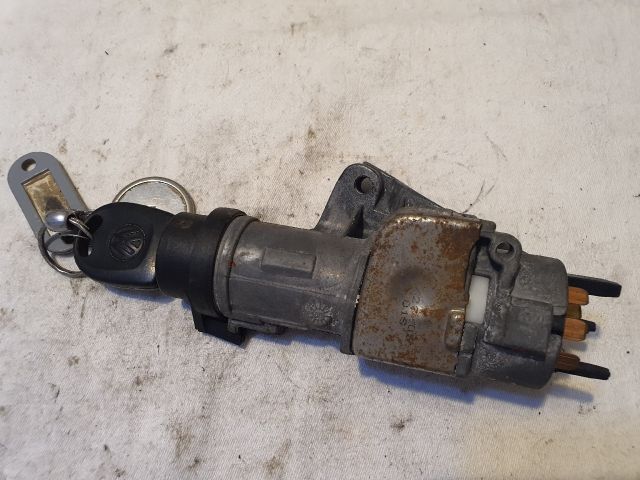 bontott VW POLO IV Gyújtáskapcsoló Házzal