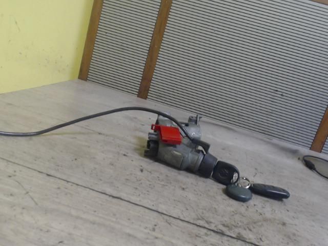 bontott VW POLO IV Gyújtáskapcsoló Házzal