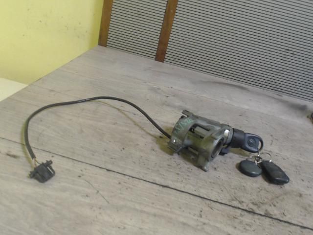 bontott VW POLO IV Gyújtáskapcsoló Házzal