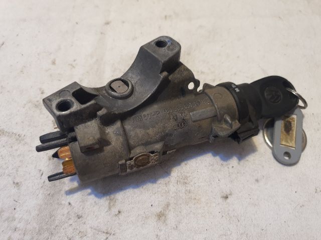 bontott VW POLO IV Gyújtáskapcsoló Házzal