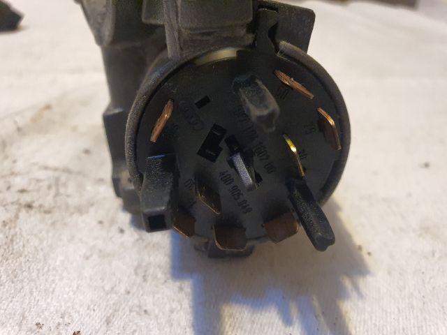 bontott VW POLO IV Gyújtáskapcsoló Házzal