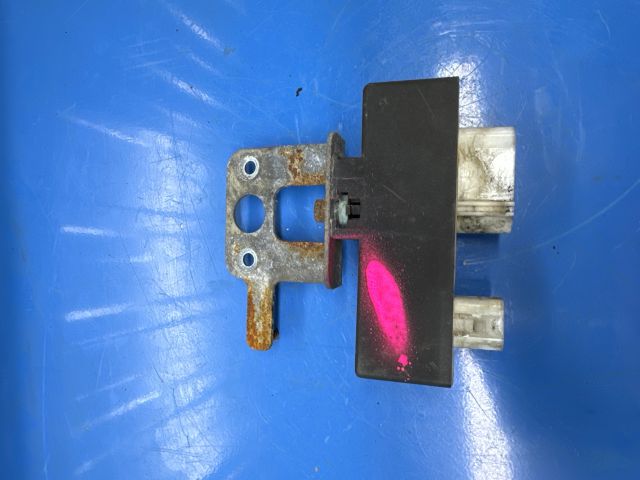 bontott VW POLO IV Hűtőventilátor Relé