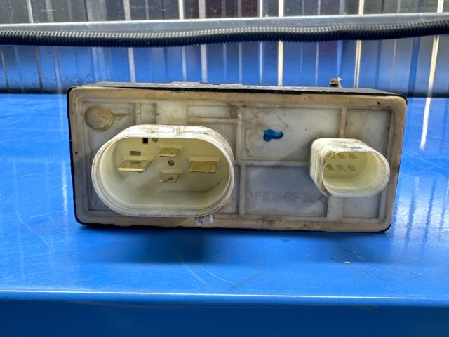 bontott VW POLO IV Hűtőventilátor Relé