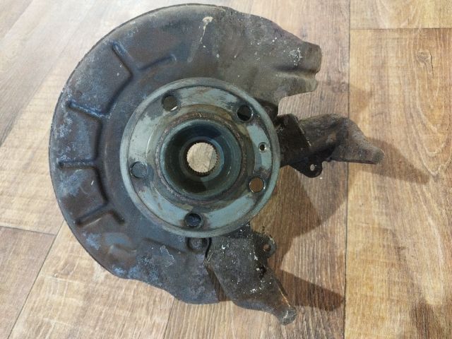 bontott VW POLO IV Jobb első Csonkállvány Kerékaggyal