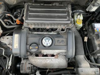 bontott VW POLO IV Jobb első Féknyereg Munkahengerrel