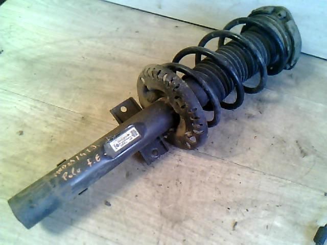 bontott VW POLO IV Jobb első Gólyaláb (Lengécsillapító, Rugó)