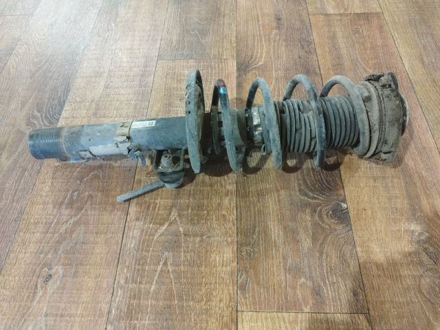 bontott VW POLO IV Jobb első Lengéscsillapító