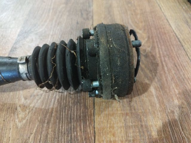 bontott VW POLO IV Jobb Féltengely