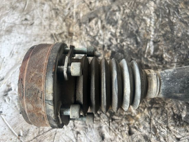 bontott VW POLO IV Jobb Féltengely