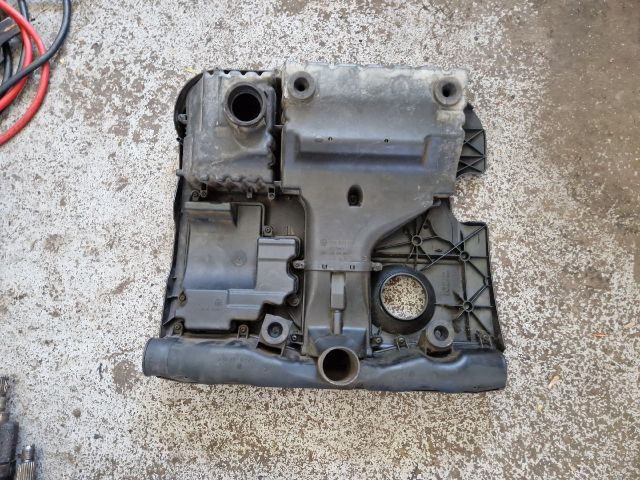 bontott VW POLO IV Légszűrő Ház