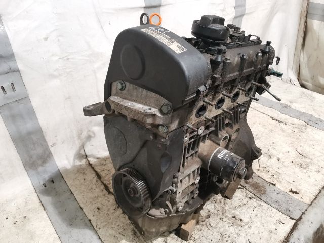 bontott VW POLO IV Motor (Fűzött blokk hengerfejjel)