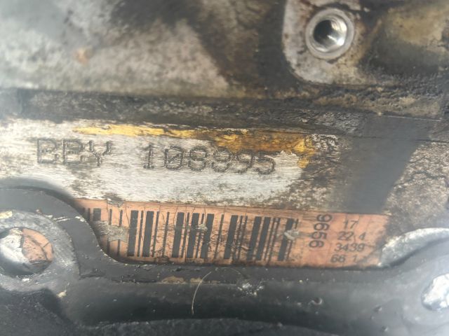 bontott VW POLO IV Motor (Fűzött blokk hengerfejjel)