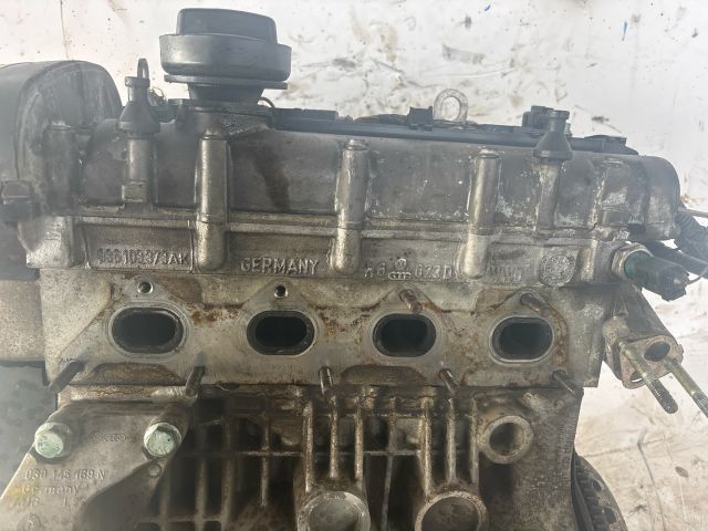 bontott VW POLO IV Motor (Fűzött blokk hengerfejjel)