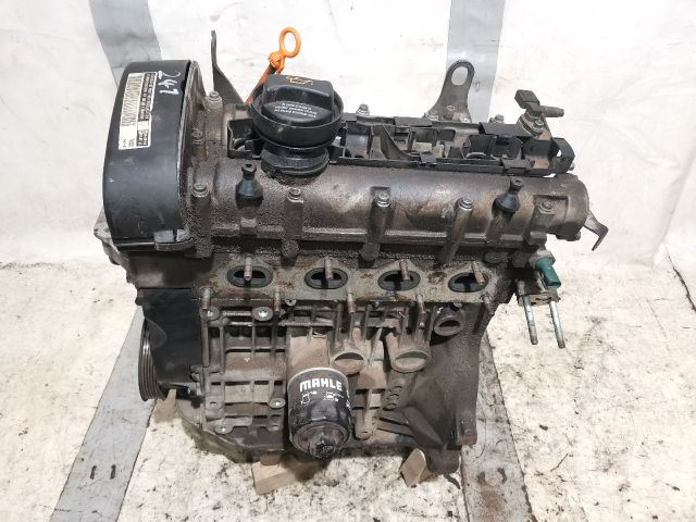 bontott VW POLO IV Motor (Fűzött blokk hengerfejjel)