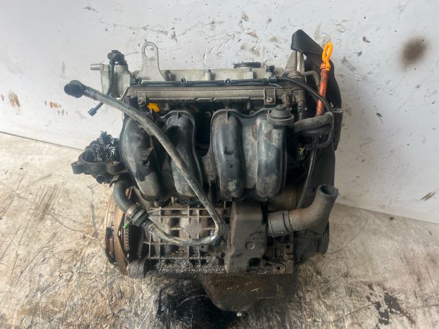 bontott VW POLO IV Motor (Fűzött blokk hengerfejjel)