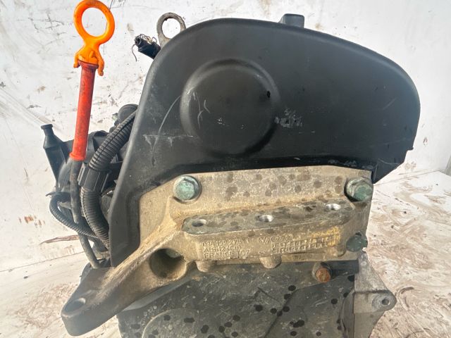 bontott VW POLO IV Motor (Fűzött blokk hengerfejjel)