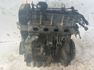bontott VW POLO IV Motor (Fűzött blokk hengerfejjel)