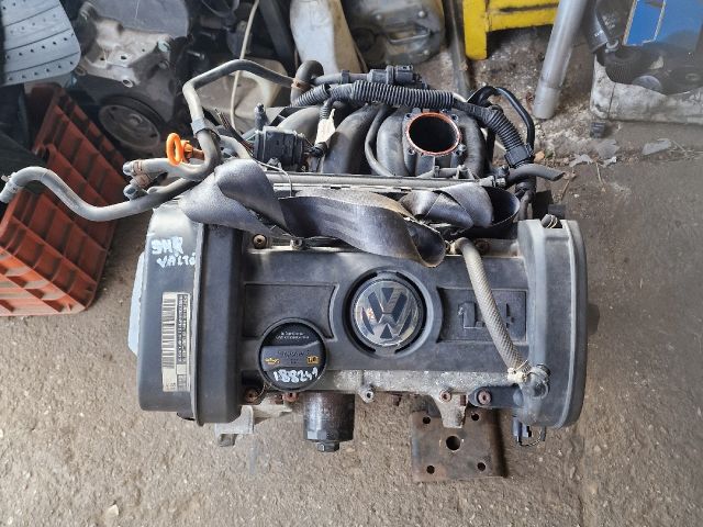 bontott VW POLO IV Motor (Fűzött blokk hengerfejjel)